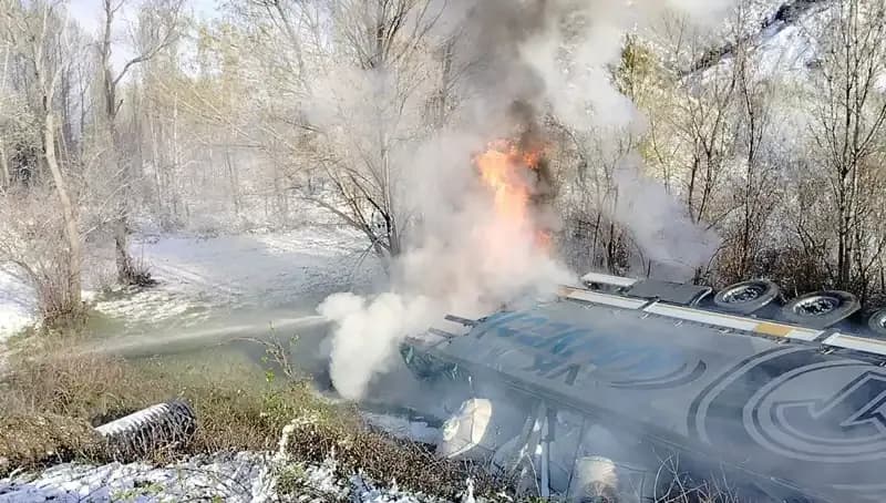 TIR Yangını Korkunç Sonuçlara Yol Açtı: Sürücü Hayatını Kaybetti