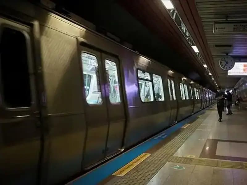 İstanbul'da Eylem Yasağı Üçüncü Gün: Metrolar Kapalı mı, Hangi Duraklar Etkileniyor?