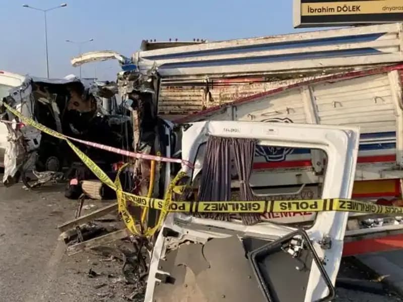 Mersin’de Tatil Yolunda Meydana Gelen Feci Kazanın Detayları