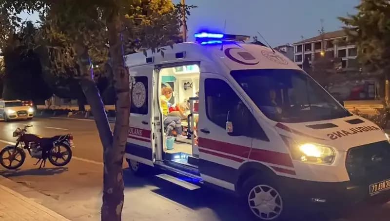 İstanbul'da Şaşırtan Olay: Otomobil Motosikleti 70 Metre Sürükledi, Sürücü Kaçtı