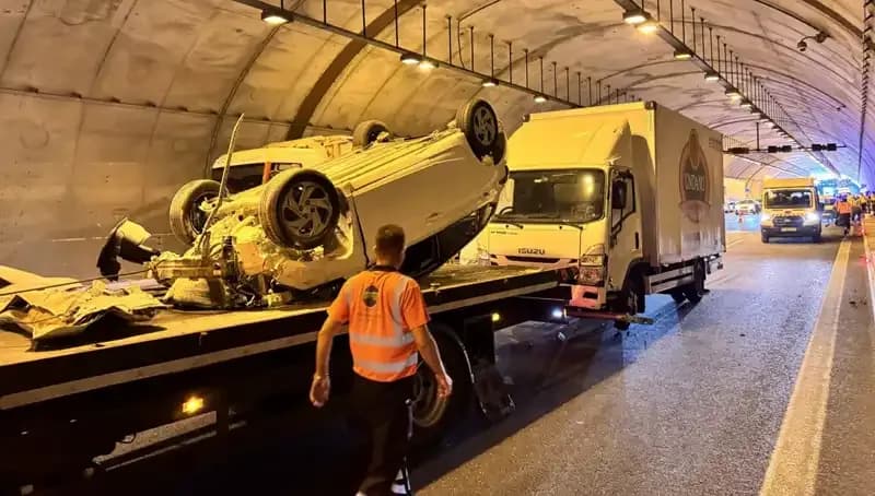 Kuzey Marmara Otoyolu’nda Otomobil ve Kamyonet Çarpıştı: Kaza Anları Aniden Ortaya Çıktı