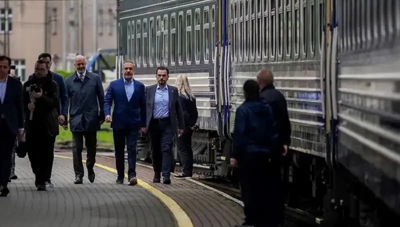 Dışişleri Bakanı Fidan, Ukrayna Çıkarmasıyla Diplomasi Arenasında Yeni Bir Sayfa Açtı