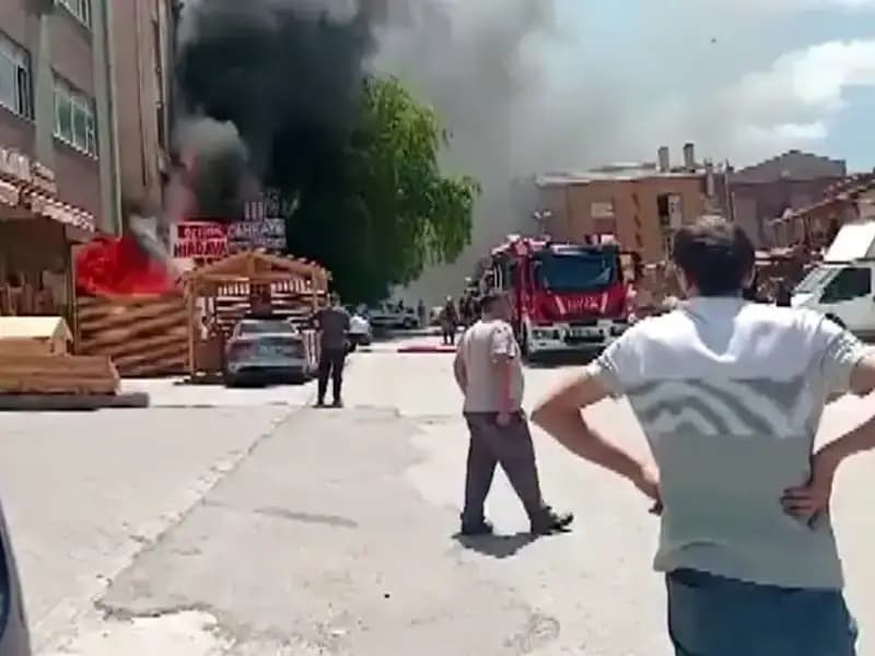 Ankara'da Yangın: İş Yerlerinin Alev Alev Yandığı O Anlar!