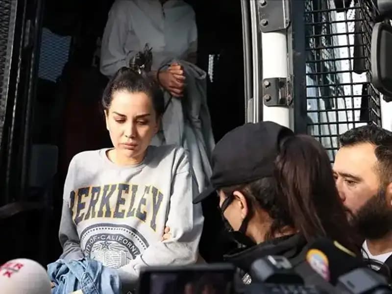 Dilan Polat’ın Instagram Hesabı Neden Erişilemez Hale Geldi?