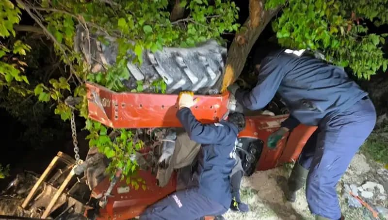 Kontrolden Çıkan Traktör Korkunç Bir Kazaya Neden Oldu