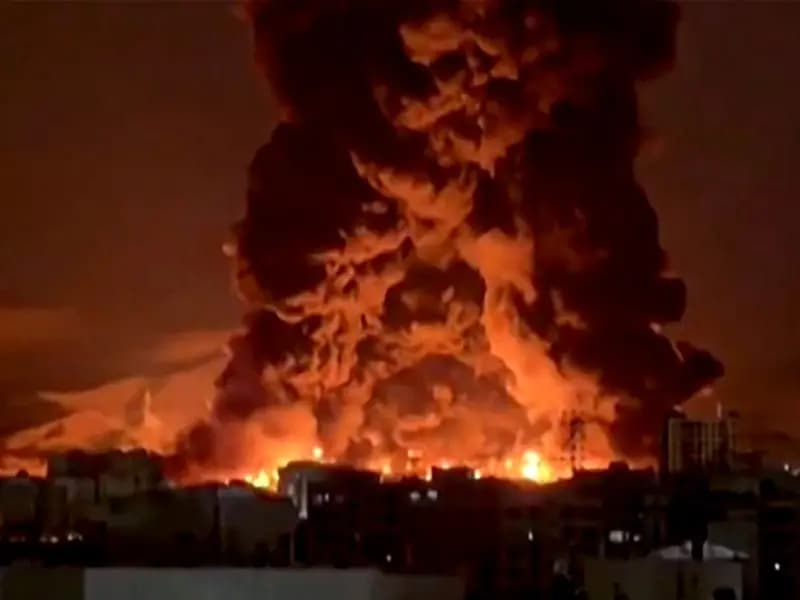 Tarihçi Glees'ten Dünya Savaşı Uyarısı: Üç Belirti Ortaya Çıktı