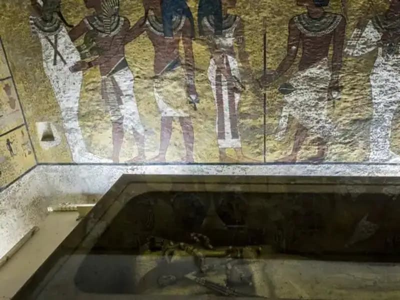 Eski Mısır'ın Gizemleri: Tutankamon'un Mezarı ve Üç Bin Yıllık Sırların Keşfi