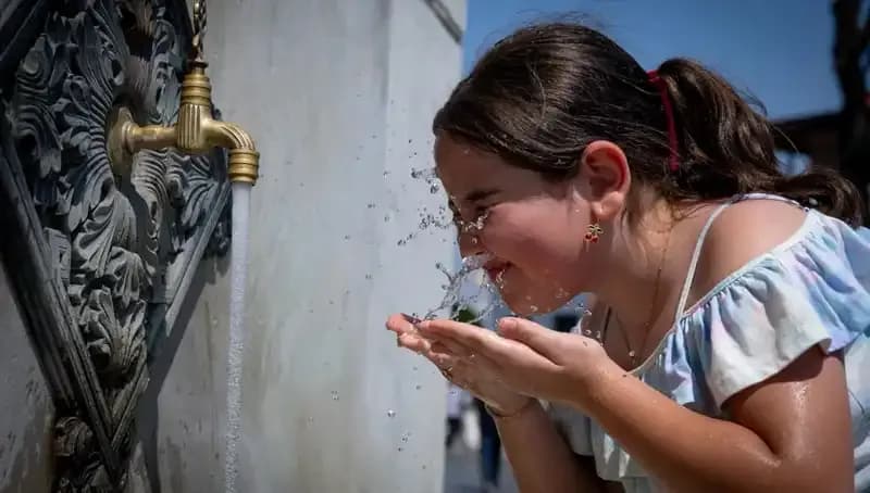 16 Şehirde Sıcaklık 40 Derecenin Üzerine Çıktı: Yüzlerce Yaşam Etkilendi