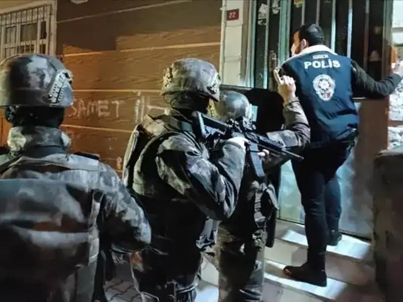 Adana'da Yoldaşlar Suç Örgütüne Büyük Operasyon: 41 Tutuklama