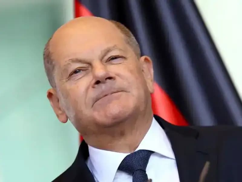 Başbakan’a Sarılan Genç Kızı Şaşırtan Para Cezası Kararı