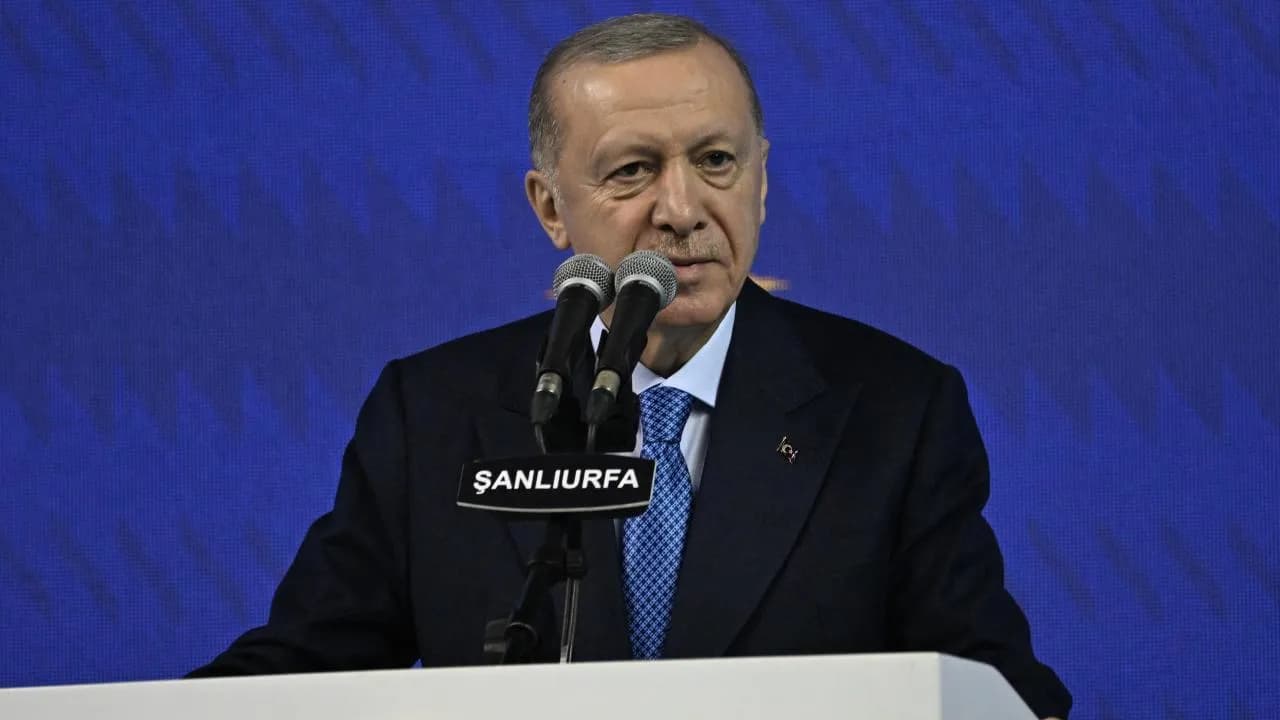 Cumhurbaşkanı Erdoğan'dan sert açıklamalar: "Terörle demokrasi yan yana olmaz"