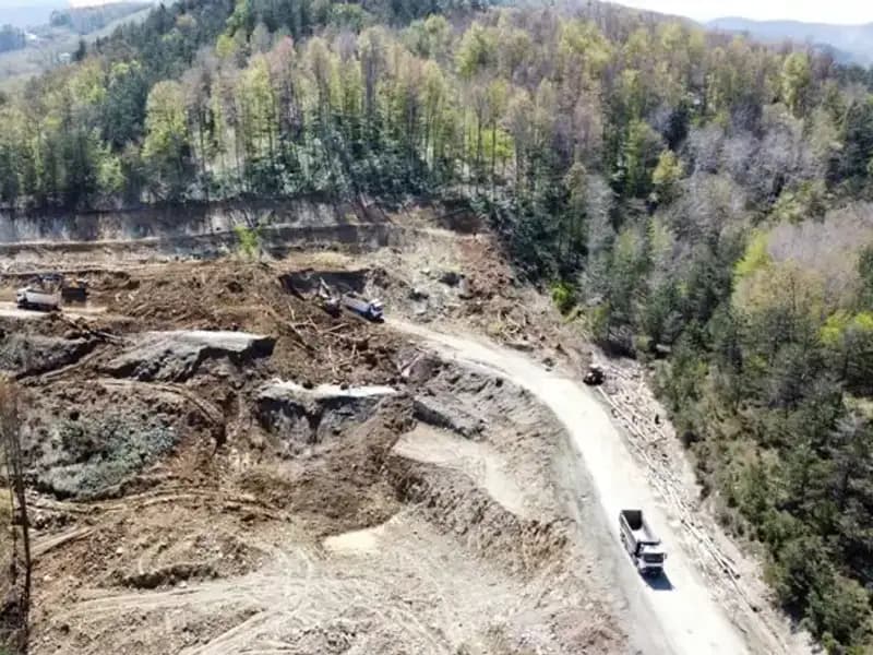 Kastamonu-Çatalzeytin Kara Yolunda Heyelan: Ulaşımda Aksamalar Başladı