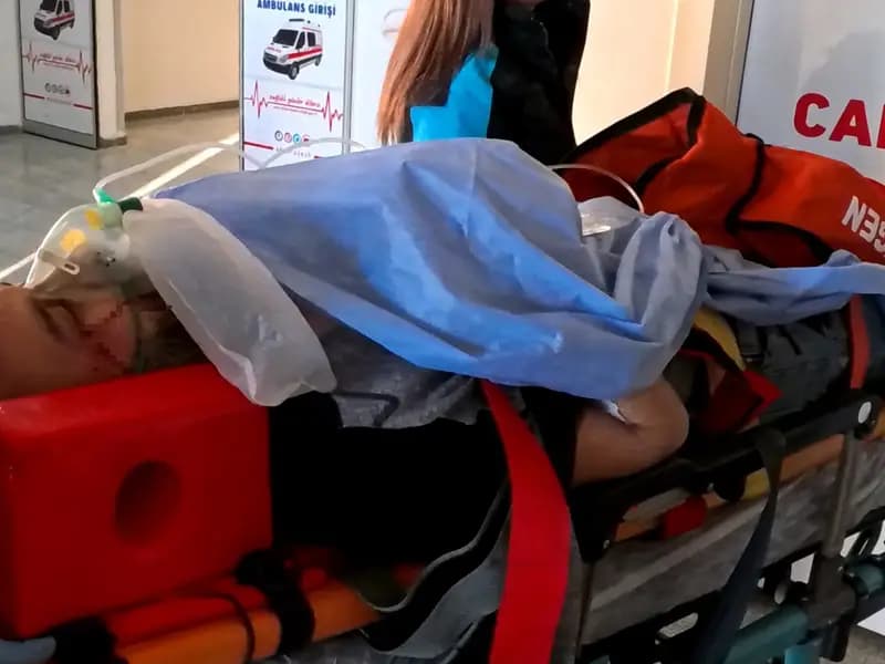 Aksaray'da İnşaat İşçileri Arasında Bıçaklı Kavga: 1 Yaralı