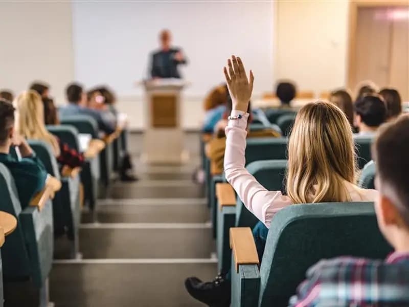 Üç Üniversitede Bölüm Kapatıldı, Yeni Fakülteler Kuruldu