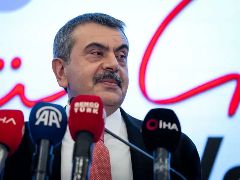 Okullarda Ara Tatil Kalkacak mı? Bakan Tekin'den Açıklama