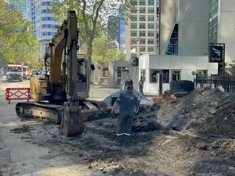 Sarıyer'de Çöken Yol, Trafik Kaosu Yarattı! Neler Oluyor?