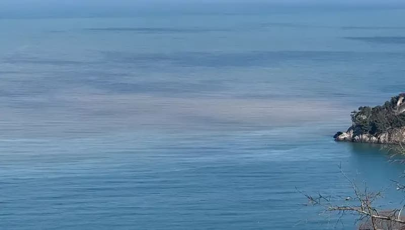 Bartın Irmağı'ndan Denize Akan Çamurlu Su, Deniz Rengini Değiştirdi