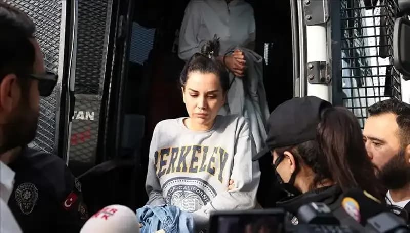 Dilan Polat'ın Instagram Hesabı Neden Erişime Kapandı?