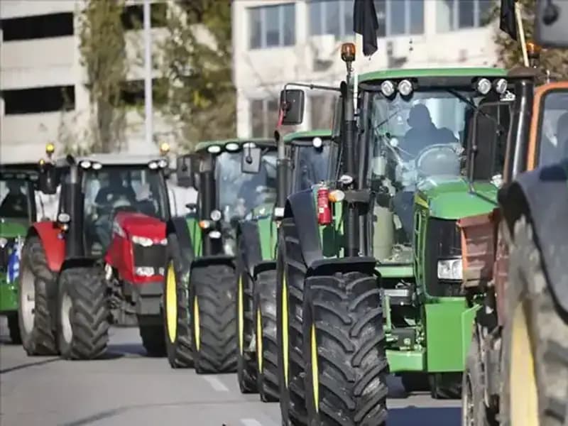 Yunan Çiftçiler Eylemlerine Devam Ediyor: Nedenleri ve Son Gelişmeler