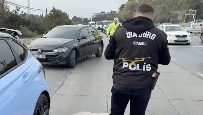 Emniyet Şeridini İhlal Eden Sürücü, Vazgeçemediği Suçla Yüzleşti