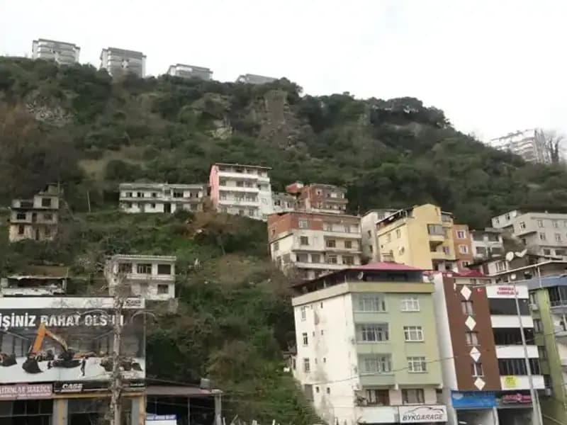 Trabzon'daki Mahallede 17 Yıldır Yaşayanlar İçin 3 Boyutlu Çözüm Yolda