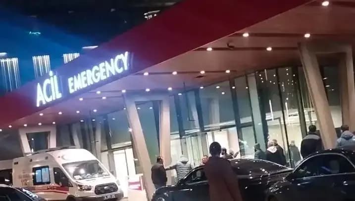 Dışarı Çıkan Genç, Telefon Görüşmesinde Hayatını Kaybetti: Silahlı Saldırı Şok Etti