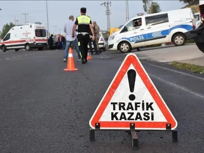 Çatalca'da Göç İdaresi Otobüsü Devrildi: 4 Yaralı