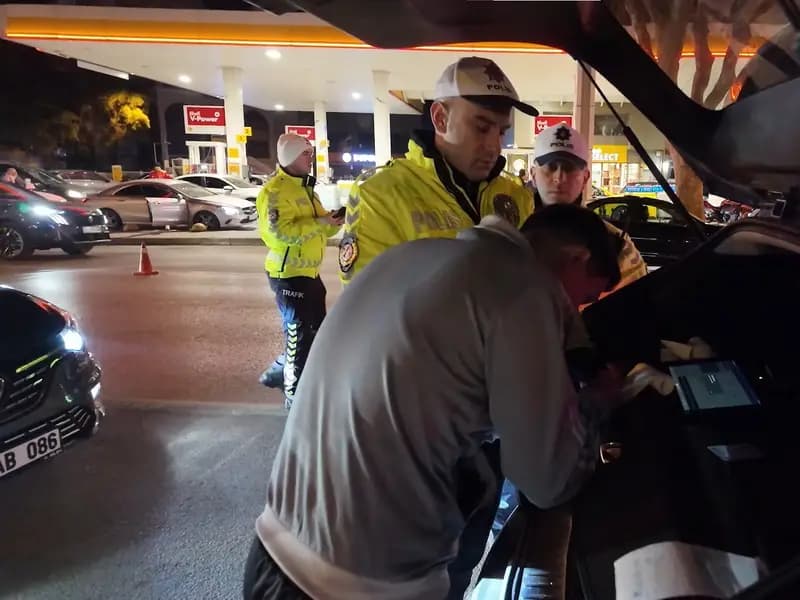 Kadıköy'de 3 Gece Süren Denetimlerde 1.2 Milyon TL Ceza