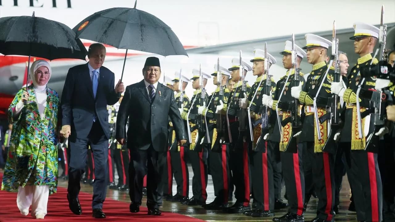 Cumhurbaşkanı Erdoğan Asya'da İkinci Durağı Endonezya'ya Gidiyor