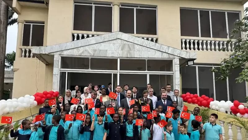 Kamerun’da 23 Nisan Ulusal Egemenlik ve Çocuk Bayramı Coşku ile Kutlandı