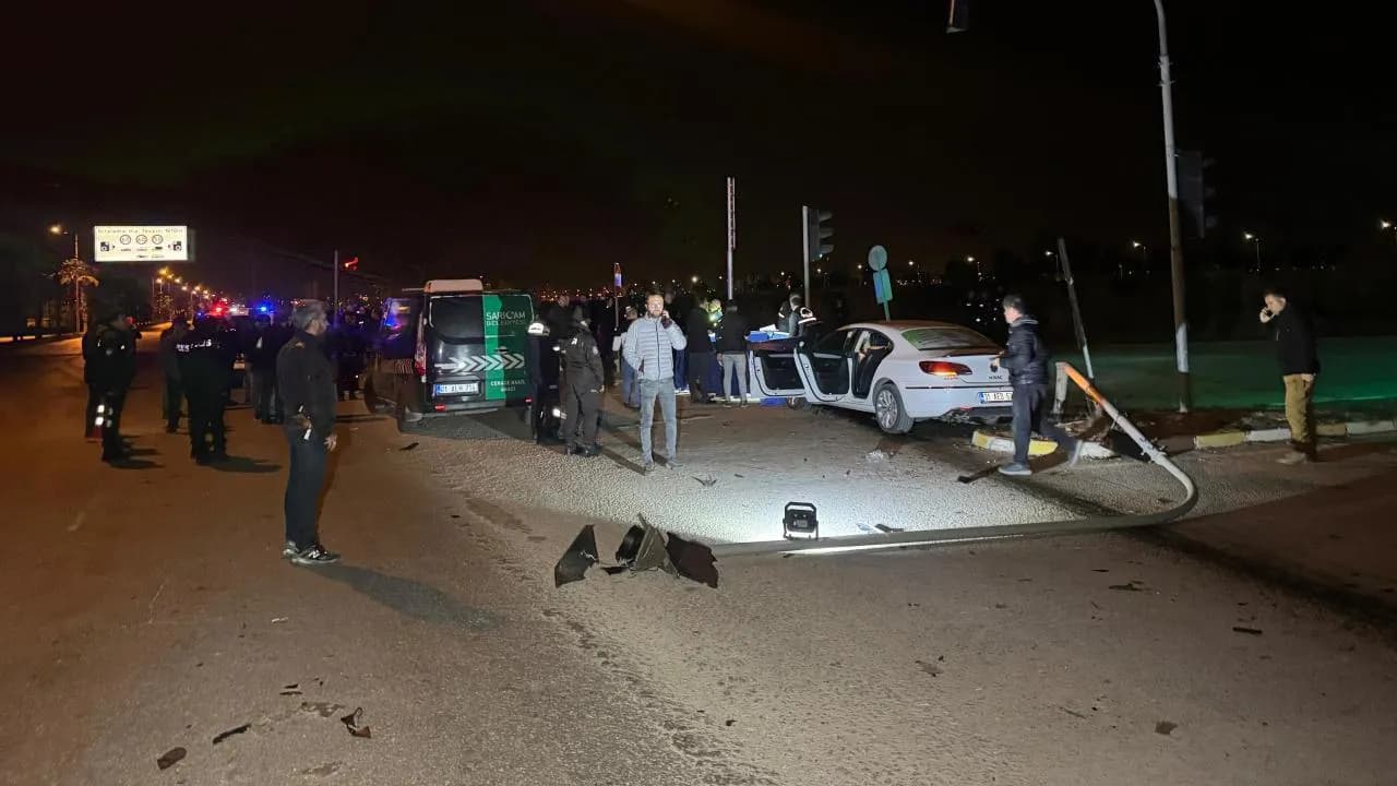 Adana'da Otomobilin Çarpması Sonucu Bir Polis Şehit Oldu
