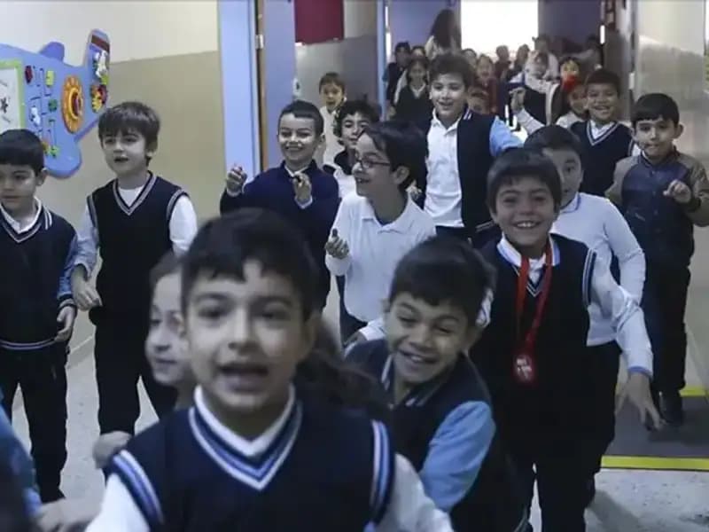 2025 Okul Takvimi: Okullar Ne Zaman Açılacak ve Tatiller Ne Zaman?