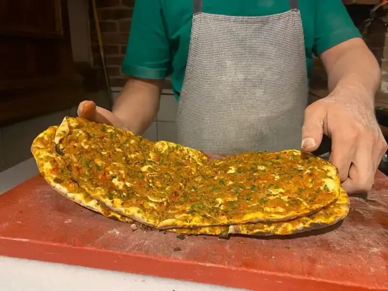 İstanbul'da Lahmacun Fiyatları: Semt Semt Uçurum Oluştu
