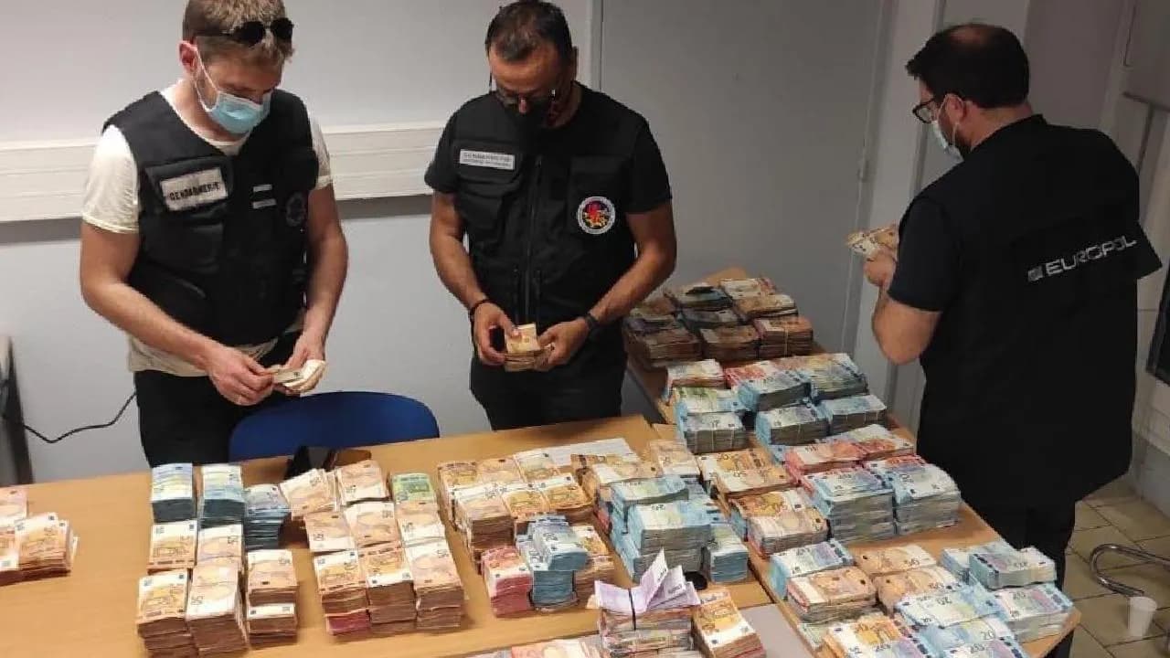 Europol PKK'yı Avrupa'da uyuşturucu ve insan kaçakçılığıyla suçladı