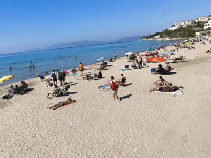 Sıcak Hava Dalgası Plajları Doldurdu: Eğlenceli Yaz Anları Başlıyor!