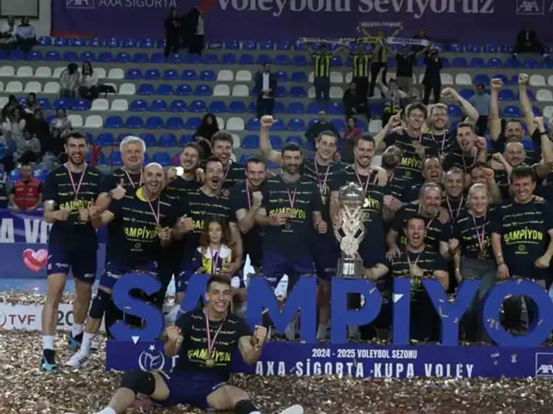 Fenerbahçe, Kupa Voley'de Zafere Ulaşarak Tarih Yazdı!