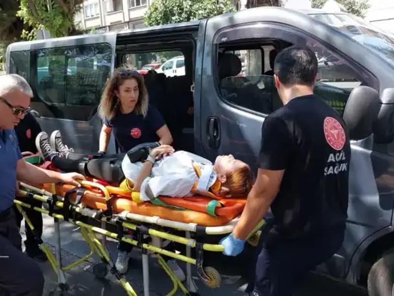 Samsun'da Feci Kaza: Minibüs Kamyona Çarptı, Yaralılar Var!