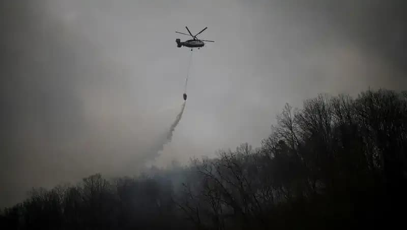Güney Kore'de Yangın Söndürme Helikopteri Düştü: Facia ve Kaybın Ardındaki Gerçekler