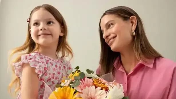 Anneler Günü: Tarihçesi ve Kutlama Geleneği Hakkında Bilinmeyenler