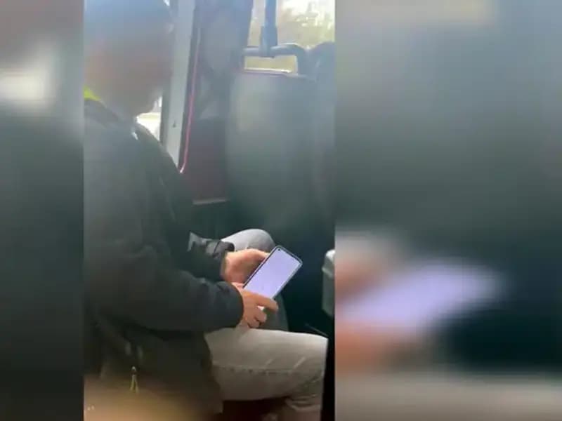 Minibüste Genç Kızı Taciz Eden Şüpheli Sonunda Yakalandı!