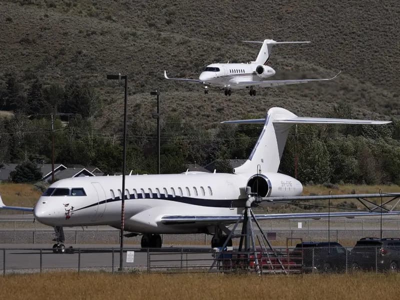 Zenginler Savaş Ortasında Özel Jetlerle Kaçıyor