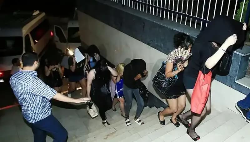 Düzce'de Fuhuş Operasyonunda Beş Şüpheli Gözaltına Alındı!