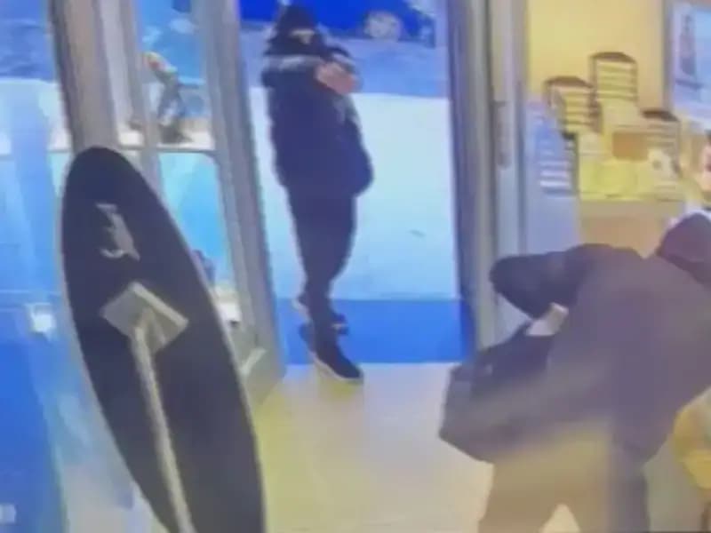 Ümraniye'de Soygun Girişimi: Maskeli Hırsızların Sıra Dışı Planı