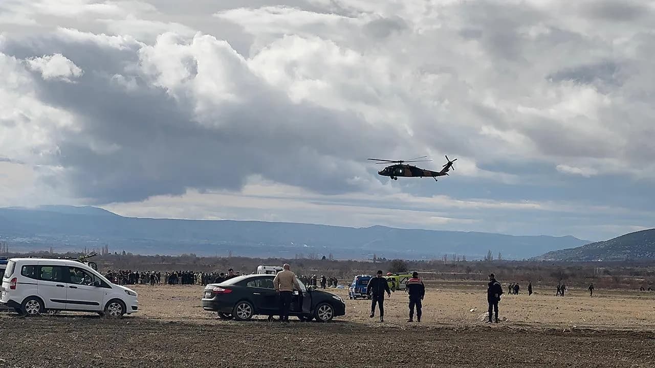 ** Isparta'da askeri helikopter düştü: 6 askerimiz şehit oldu

**
