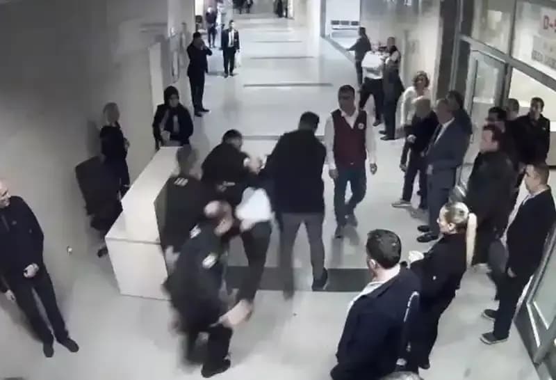 Savcıdan Kadın Hakime Saldırı: Şok Edici Görüntüler Ortaya Çıktı!