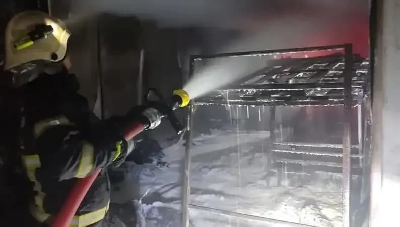 İşçilerin Konteynerinde Yangın Paniği: Olayın Ayrıntıları ve Sonuçları