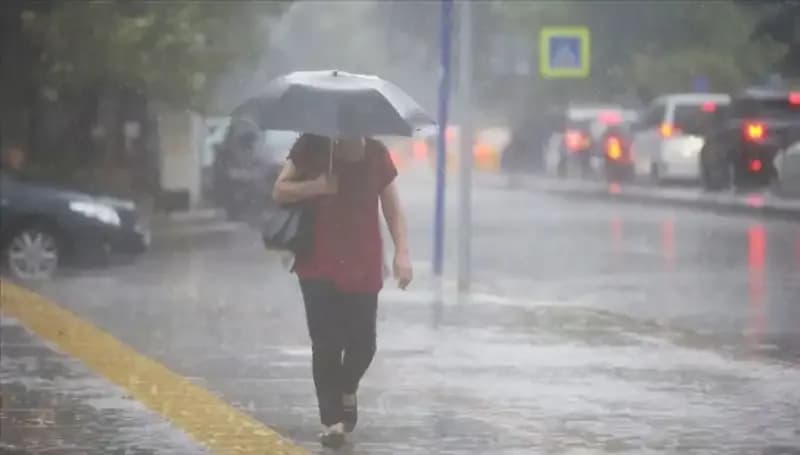 Üç Bölgedeki Sağanak Yağışlar Halkı Endişelendirdi! Meteoroloji Uyardı