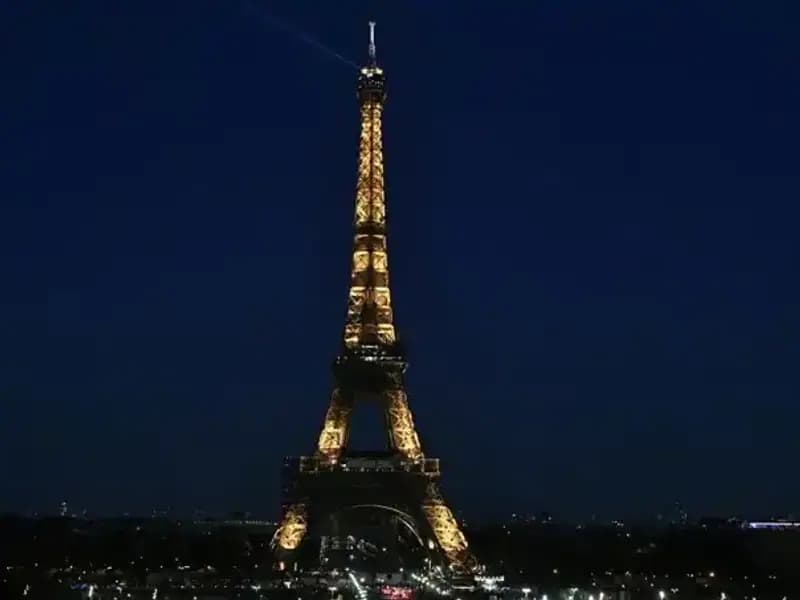 Eyfel Kulesi'ne Yönelik Saldırı Planı: Fransa'da İki Şüpheli Tutuklandı