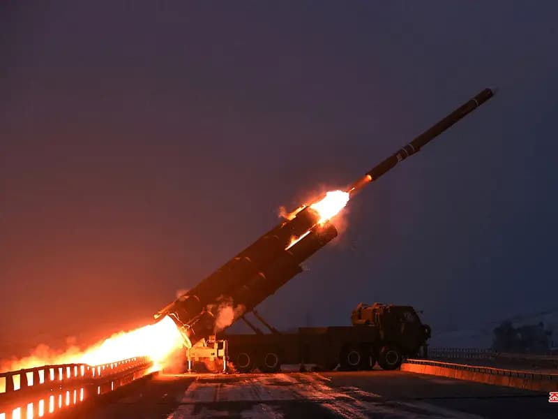 Kuzey Kore, Tatbikatlar Sırasında 10'dan Fazla Füze Fırlattı