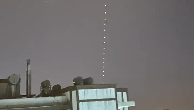 Adana'da Starlink Gökyüzünde Gözlemlendi: Teknoloji Meraklıları Büyülendi